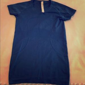 Lululemon blue shirt